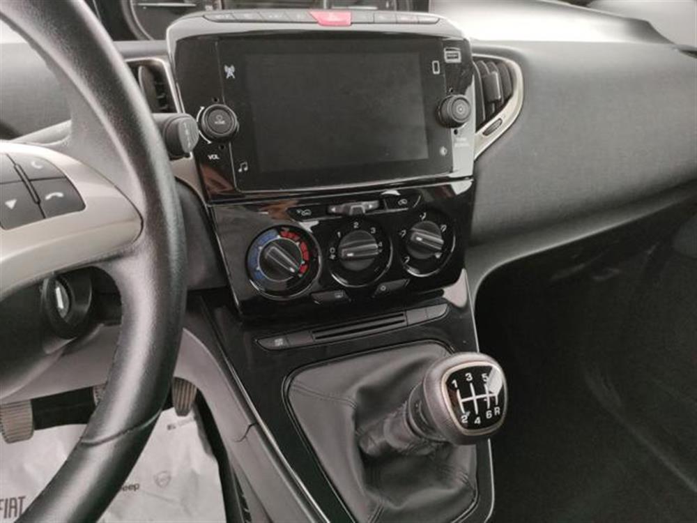 Ypsilon   Ypsilon 1.0 FireFly 5 porte