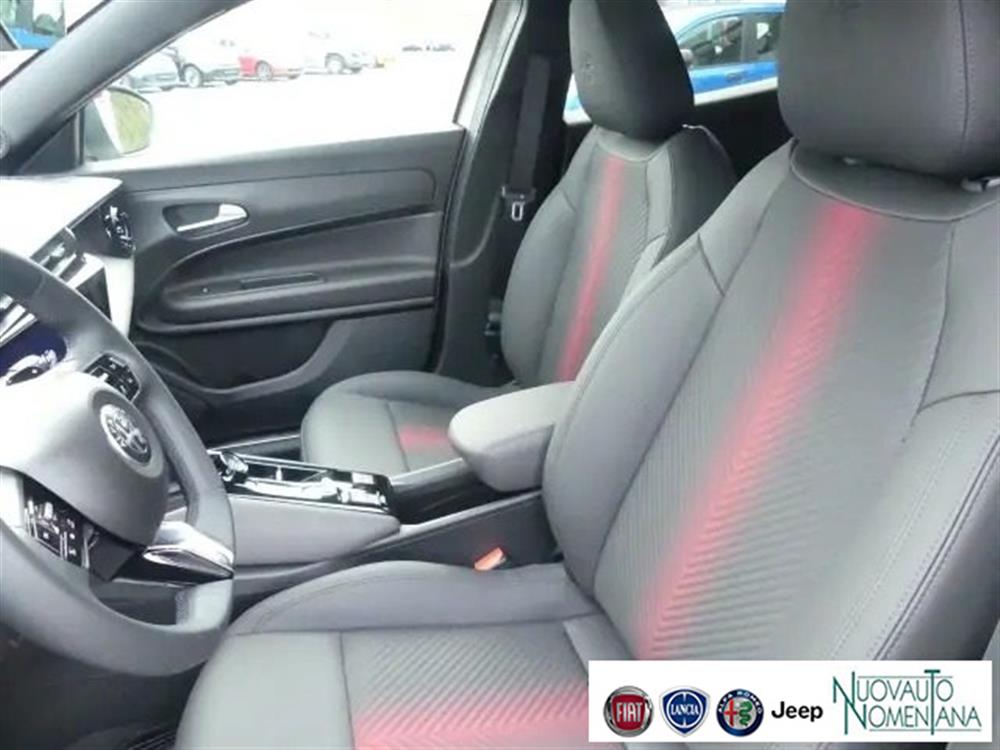 Junior   Junior 1.2 136 CV Hybrid eD