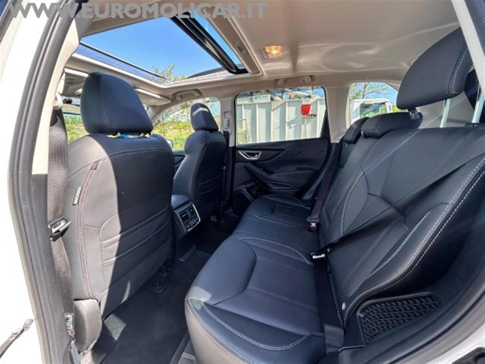 Forester   Forester 2.0 e-Boxer Premium