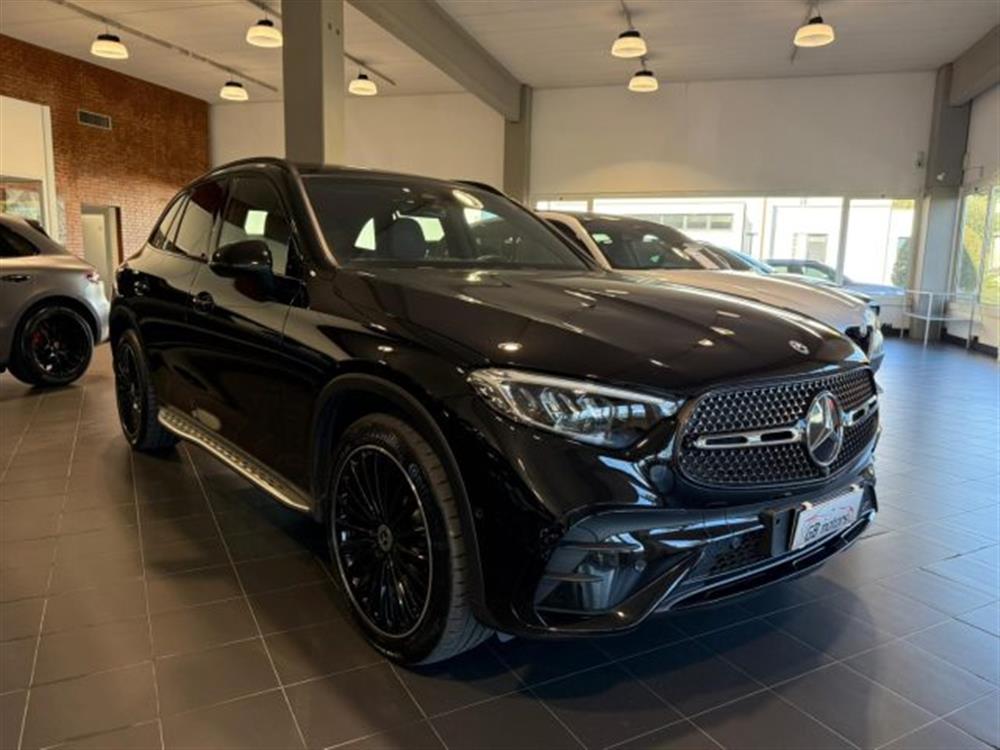 GLC 300   GLC 300 d 4Matic Mild Hybrid
