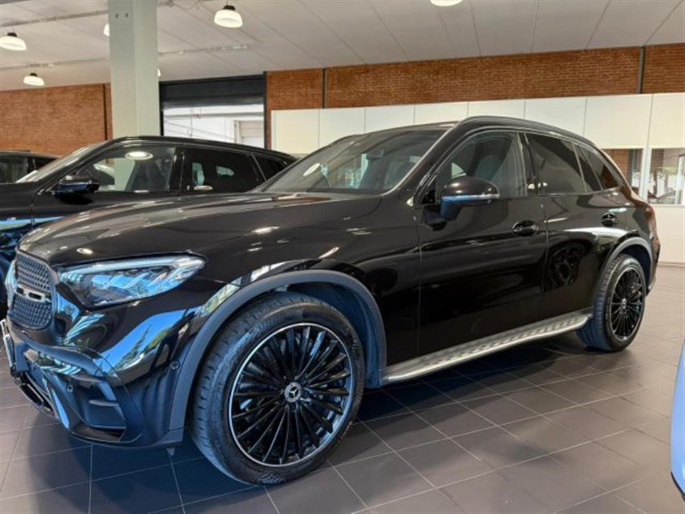 GLC 300   GLC 300 d 4Matic Mild Hybrid