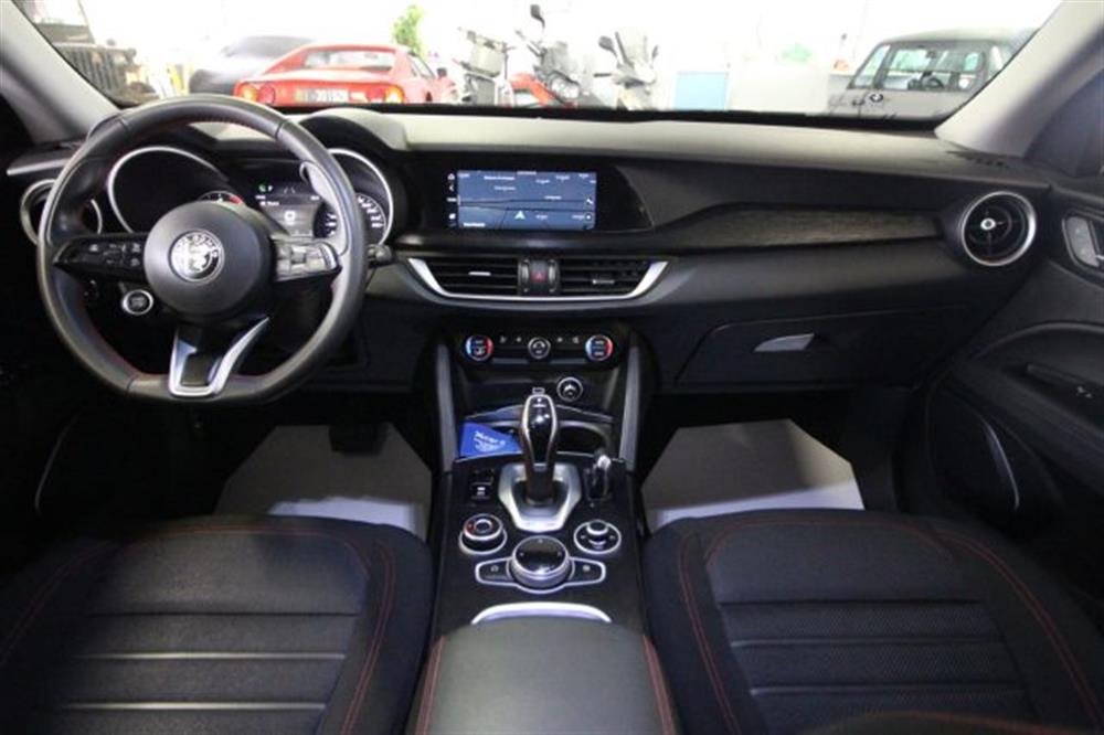 Stelvio   Stelvio 2.2 Turbodiesel 190
