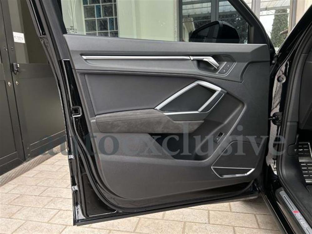 RS Q3   RS Q3 SPB quattro S tronic