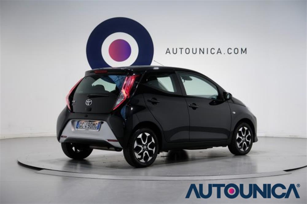 Aygo   Aygo CONNECT 1.0 VVT-i 72