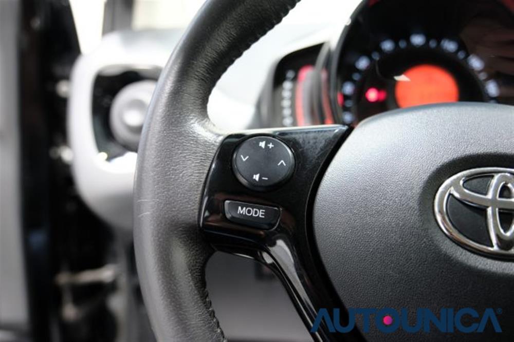 Aygo   Aygo CONNECT 1.0 VVT-i 72