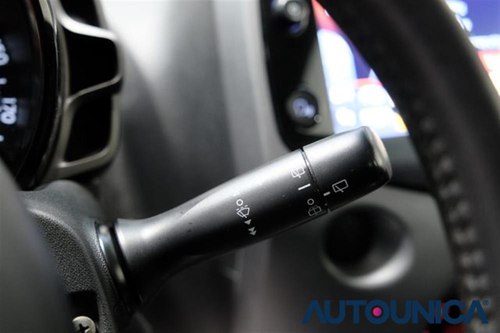 Aygo   Aygo CONNECT 1.0 VVT-i 72