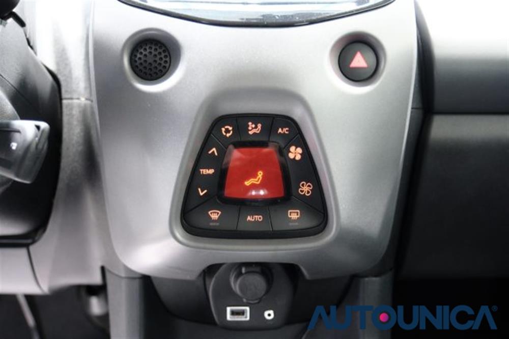 Aygo   Aygo CONNECT 1.0 VVT-i 72