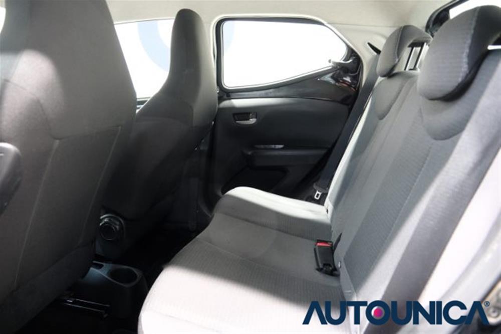 Aygo   Aygo CONNECT 1.0 VVT-i 72