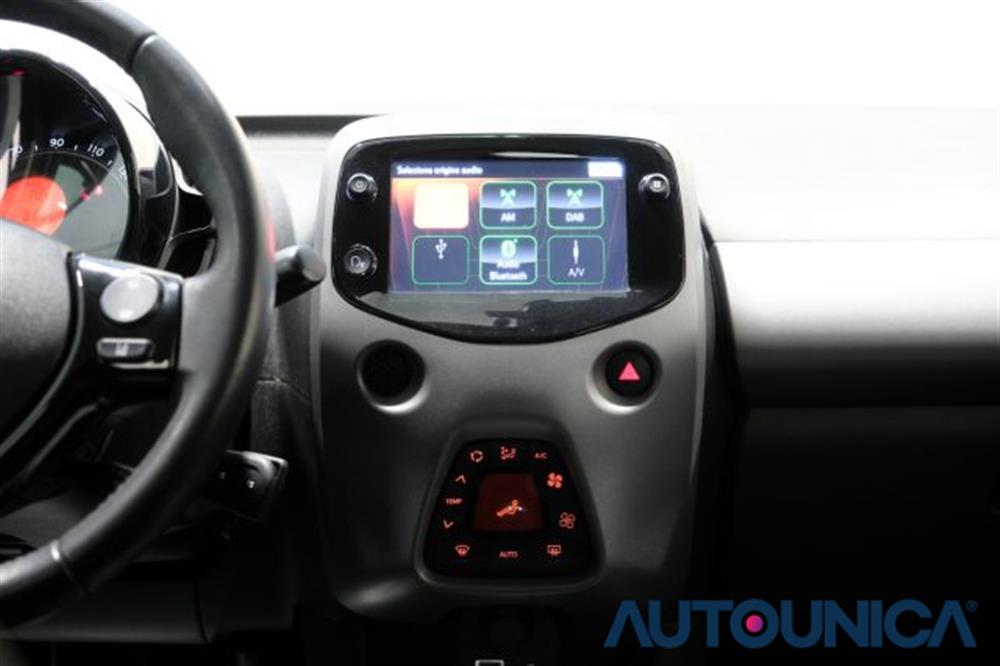 Aygo   Aygo CONNECT 1.0 VVT-i 72