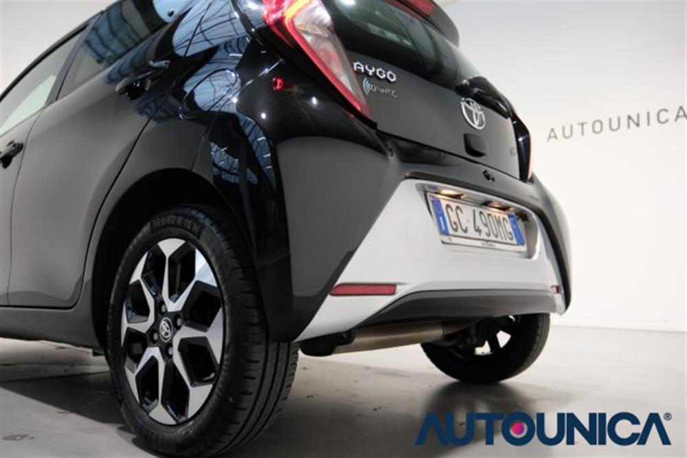 Aygo   Aygo CONNECT 1.0 VVT-i 72