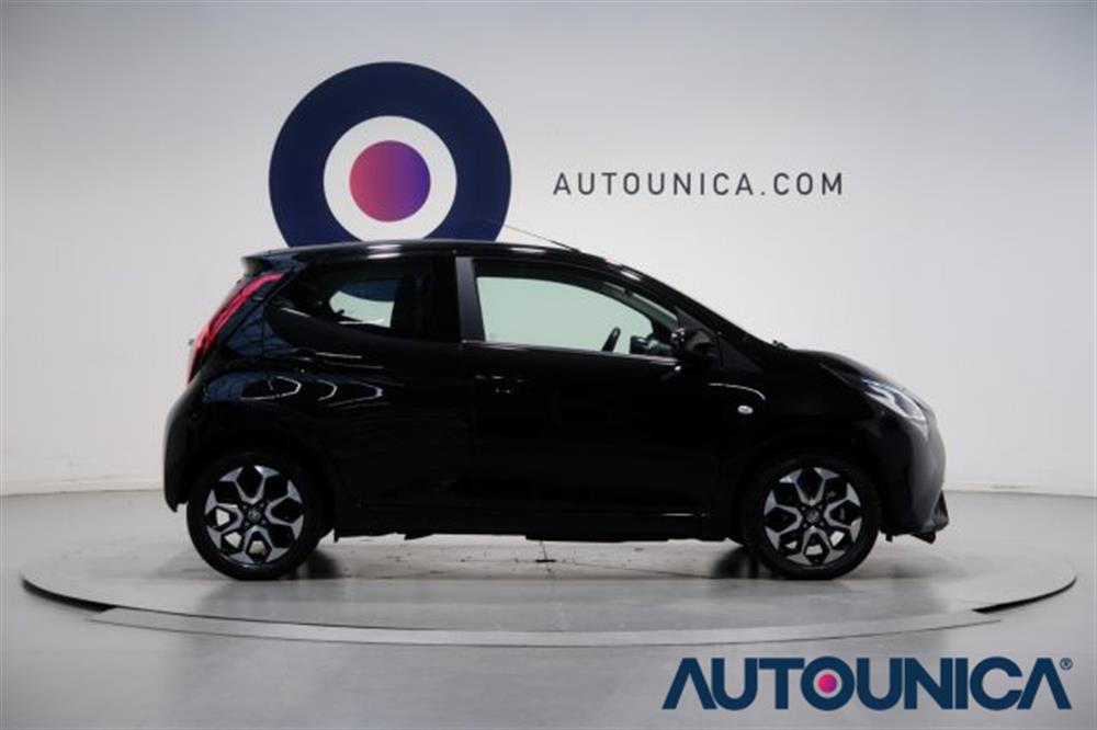 Aygo   Aygo CONNECT 1.0 VVT-i 72