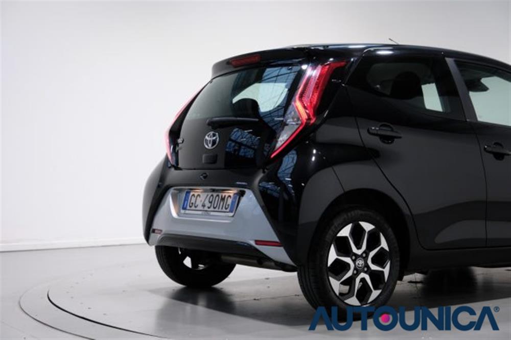 Aygo   Aygo CONNECT 1.0 VVT-i 72