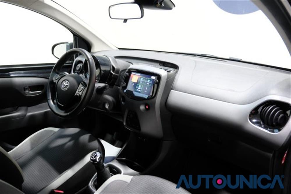 Aygo   Aygo CONNECT 1.0 VVT-i 72