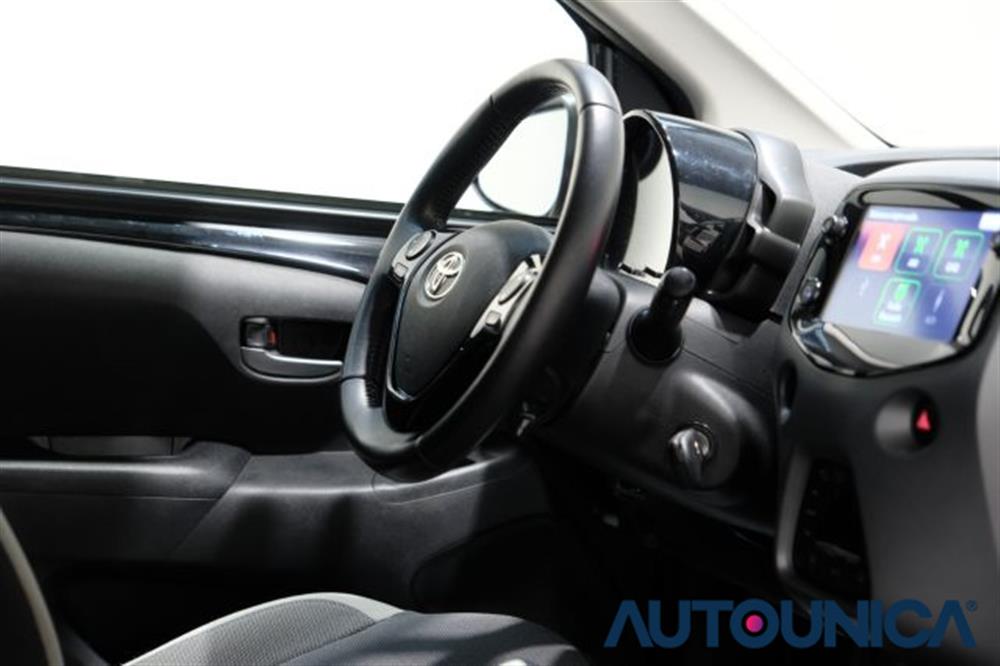 Aygo   Aygo CONNECT 1.0 VVT-i 72
