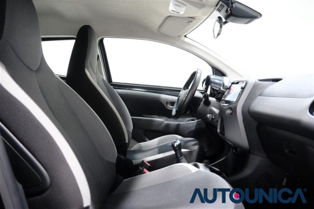 Aygo   Aygo CONNECT 1.0 VVT-i 72