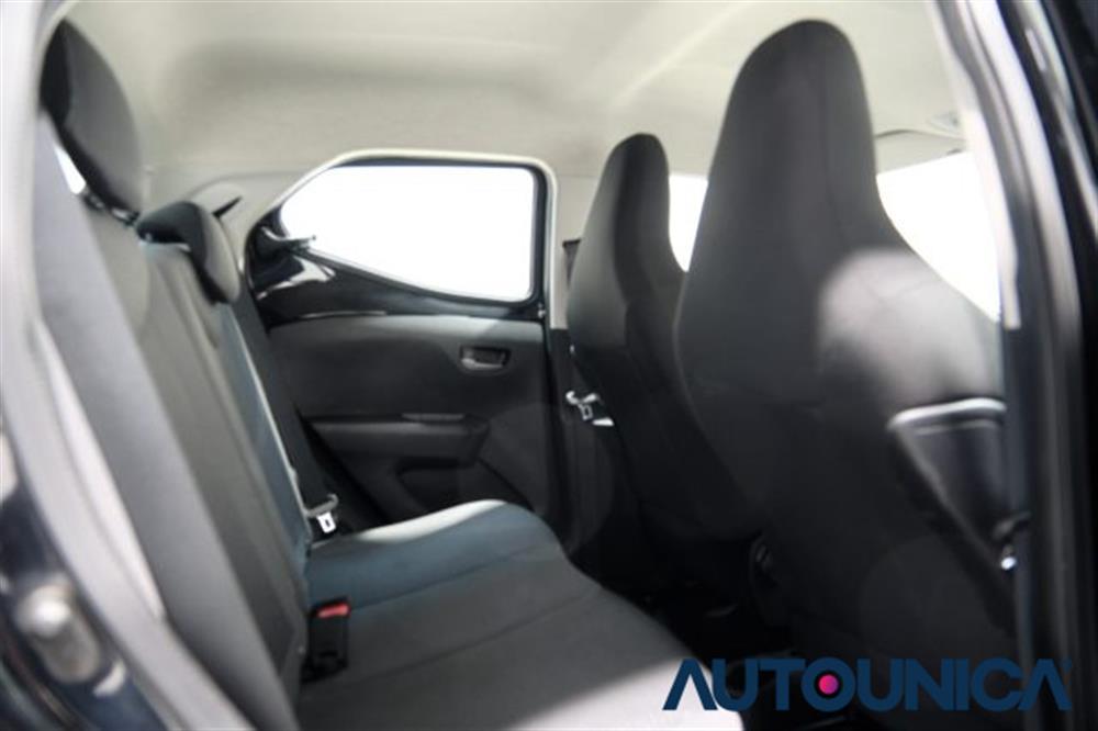 Aygo   Aygo CONNECT 1.0 VVT-i 72