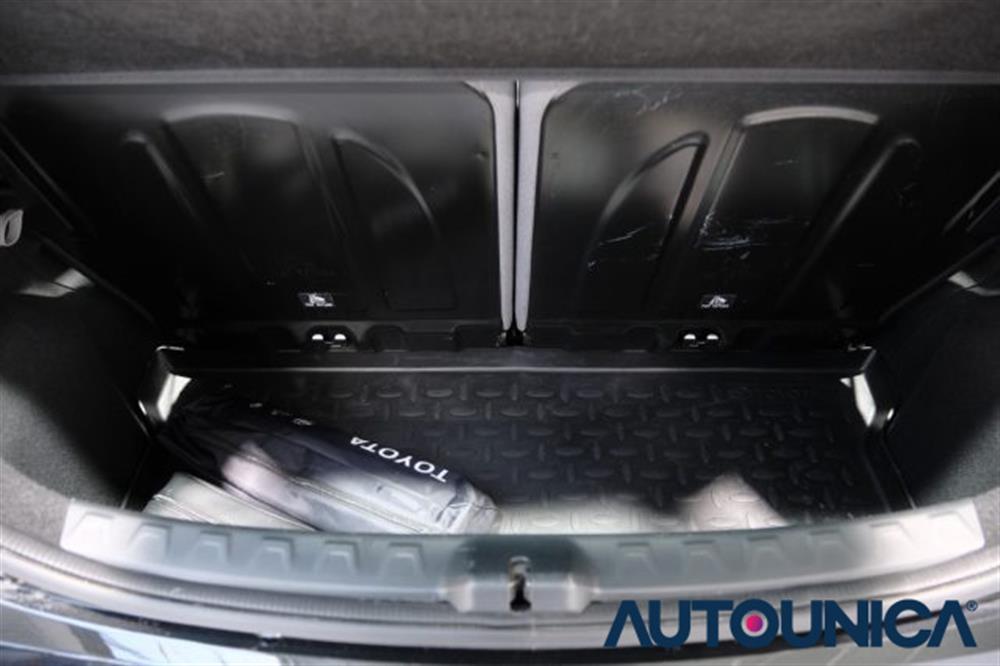 Aygo   Aygo CONNECT 1.0 VVT-i 72