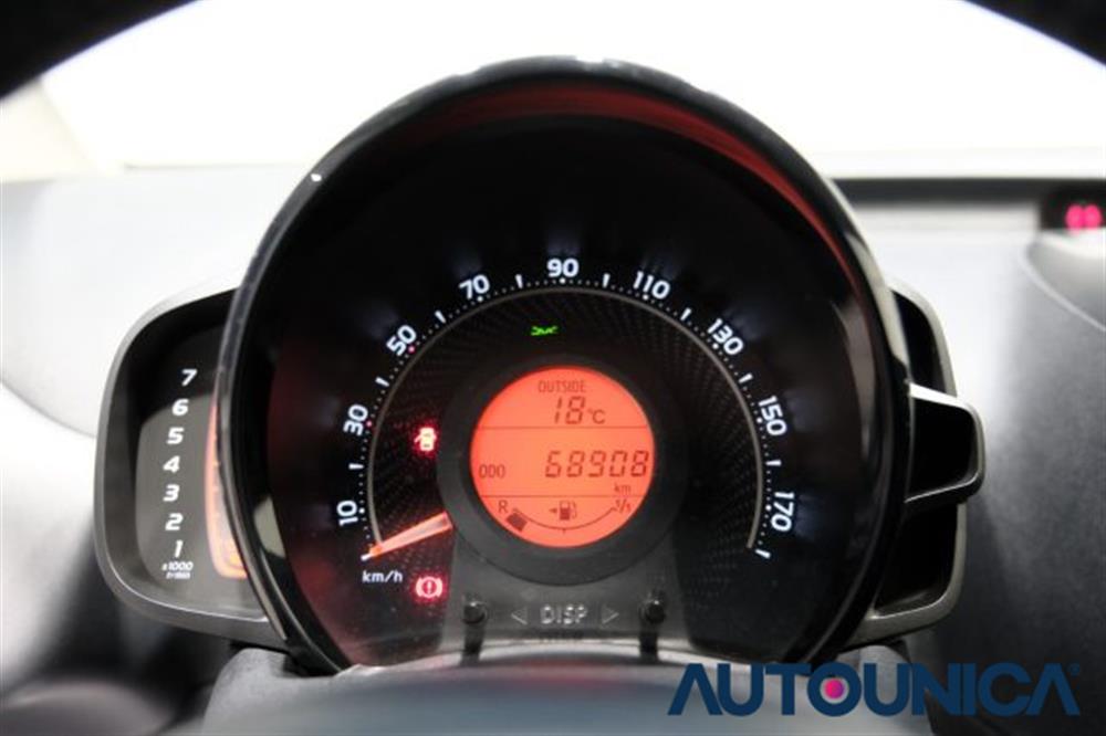 Aygo   Aygo CONNECT 1.0 VVT-i 72