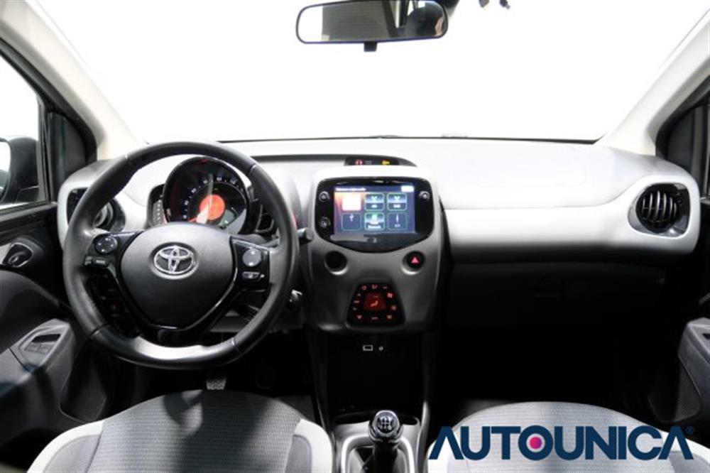Aygo   Aygo CONNECT 1.0 VVT-i 72