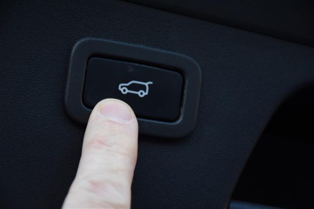 E-Pace   E-Pace 2.0D I4 163 CV AWD A