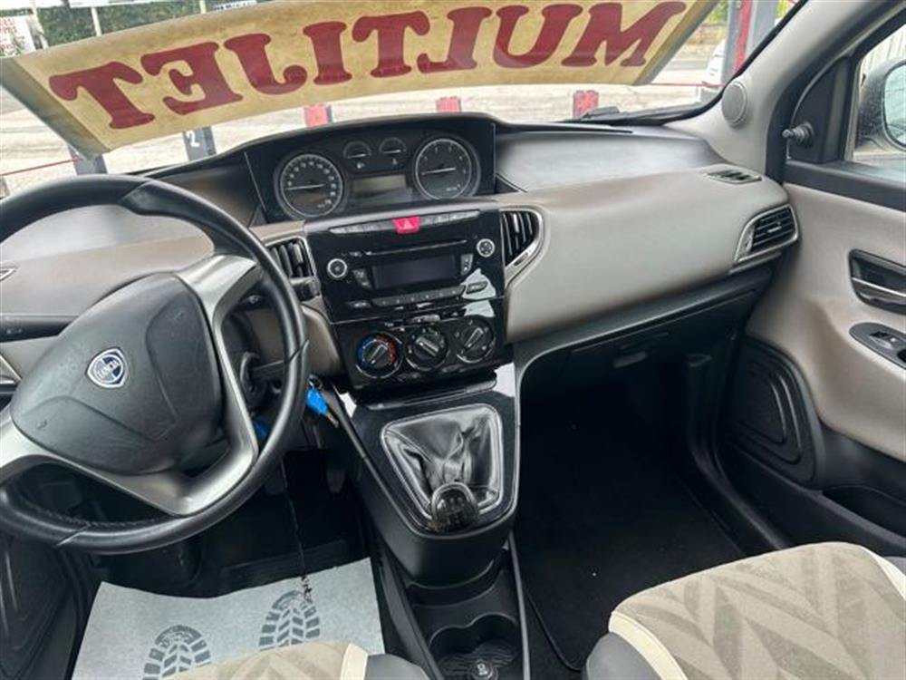 Ypsilon   Ypsilon 1.3 MJT 95 CV 5P. S&