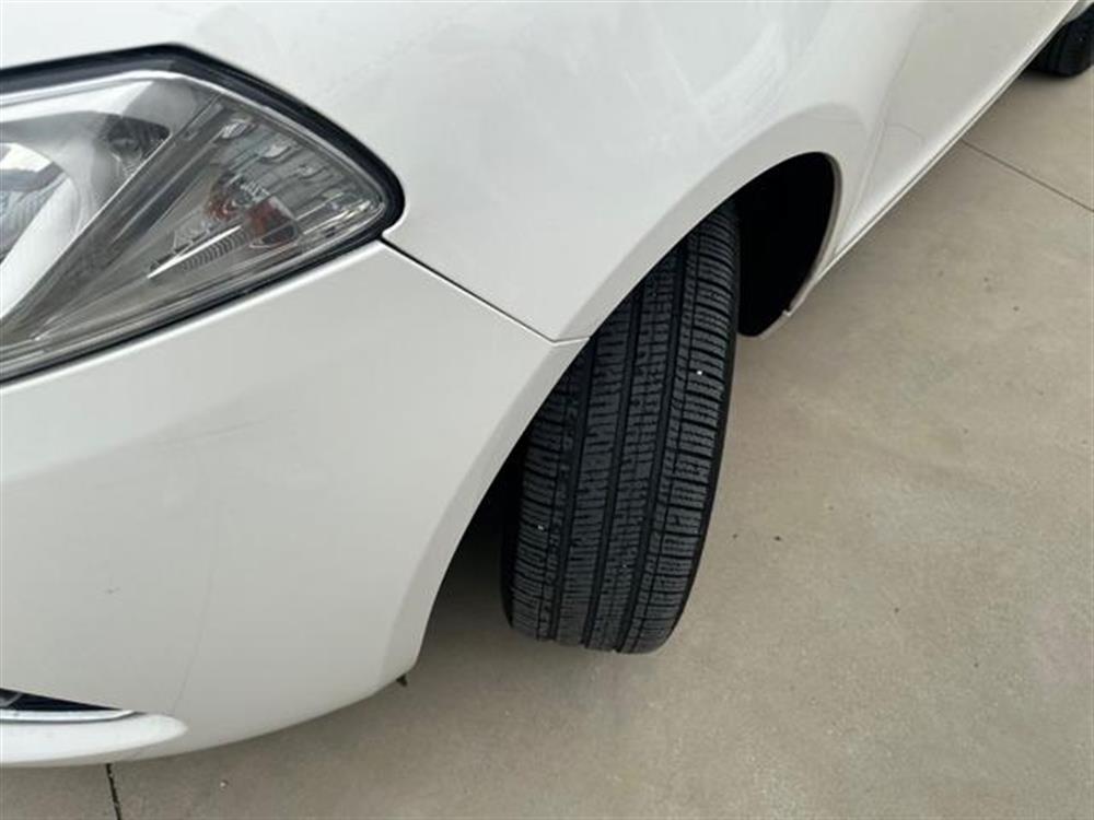 Ypsilon   Ypsilon 1.3 MJT 95 CV 5P. S&