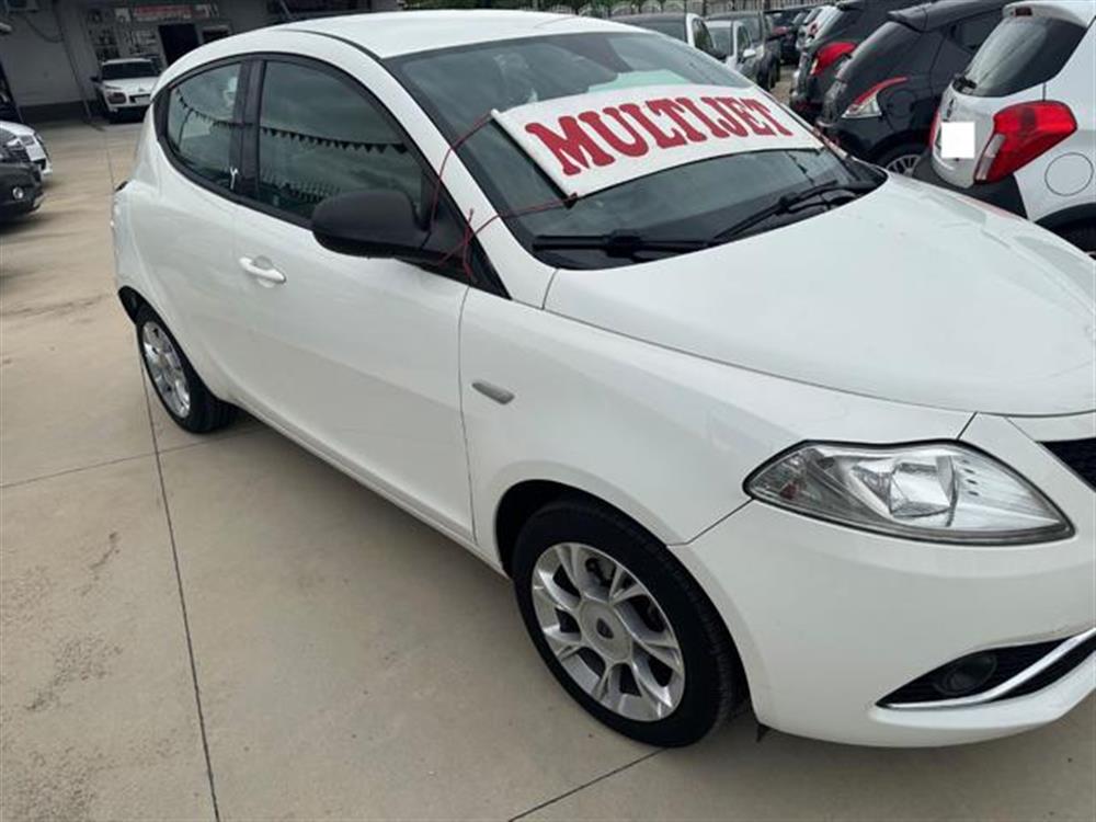 Ypsilon   Ypsilon 1.3 MJT 95 CV 5P. S&