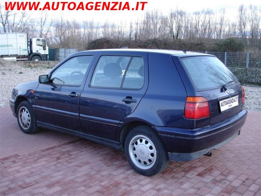 Golf   Golf 1.6 cat 5 porte GL