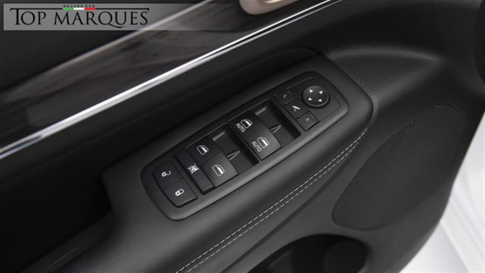 Grand Cherokee   Grand Cherokee 3.0 V6 CRD 250 CV Mu