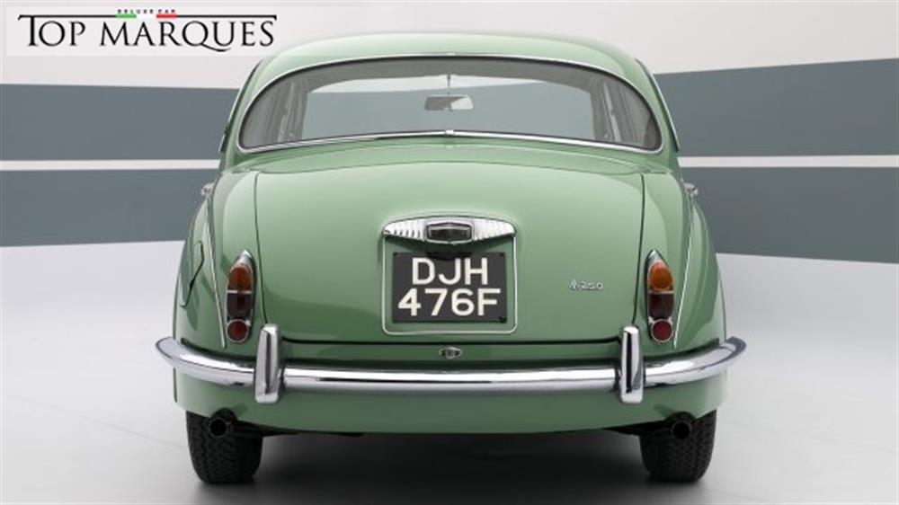 Sovereign   Sovereign 250 V8