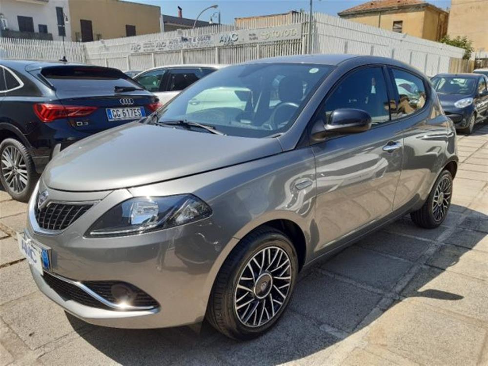 Ypsilon   Ypsilon 1.0 FireFly 5 porte