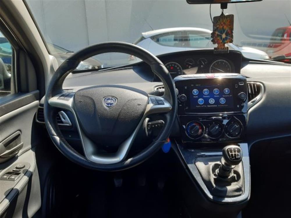 Ypsilon   Ypsilon 1.0 FireFly 5 porte