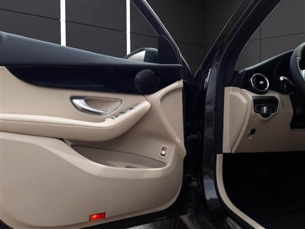 GLC 300   GLC 300 de 4Matic Plug-in hy