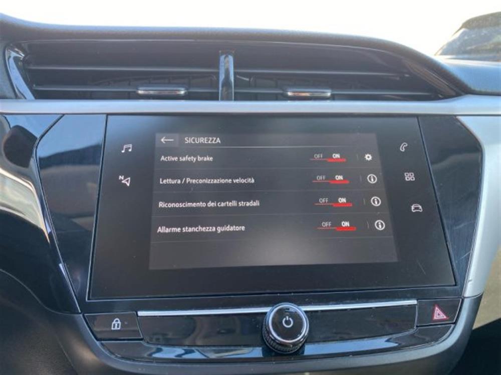Corsa   Corsa 1.2 Edition