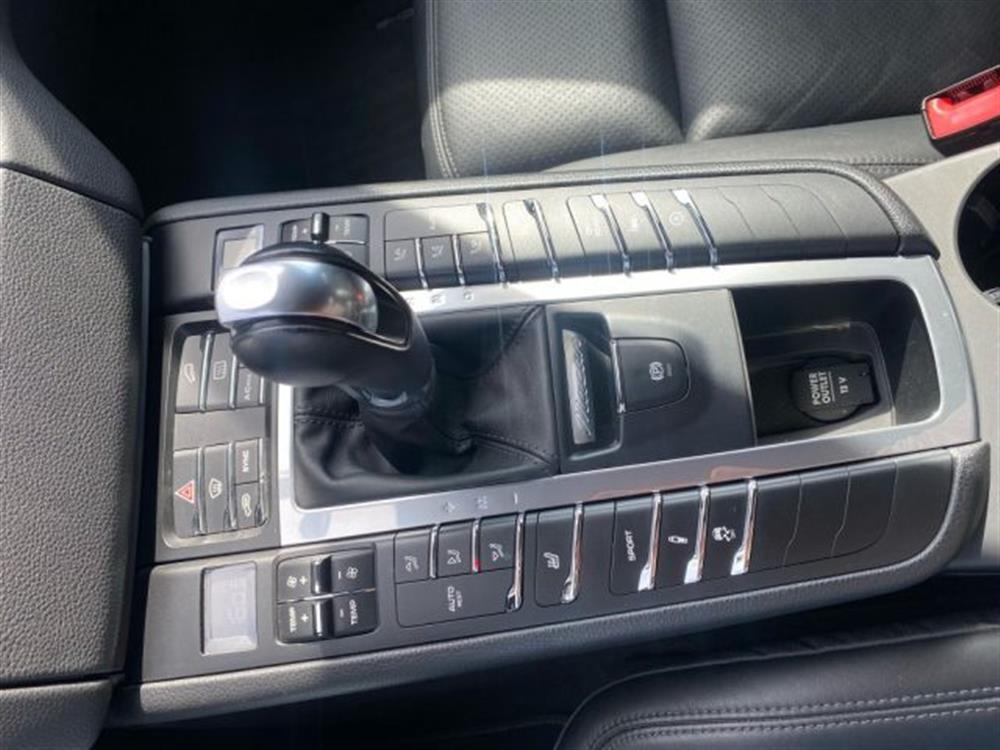 Macan   Macan 2.0