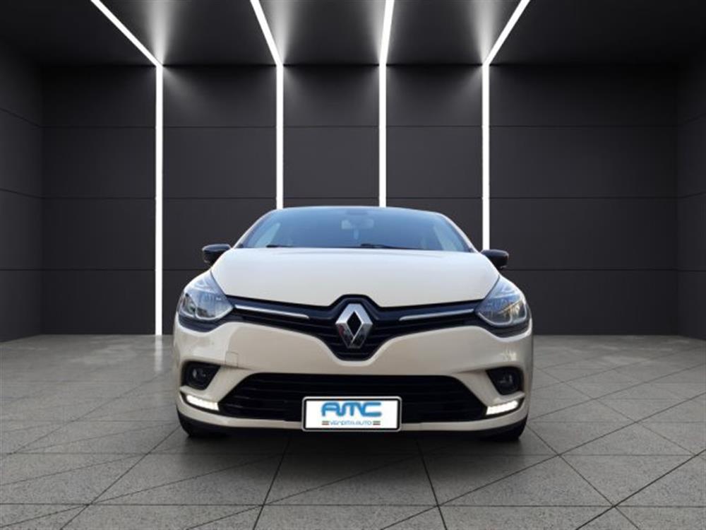Clio   Clio dCi 8V 75 CV Start&S