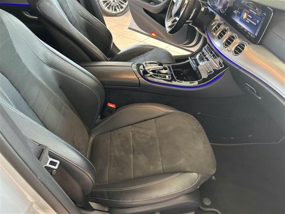 E 220   E 220 d S.W. 4Matic Auto P