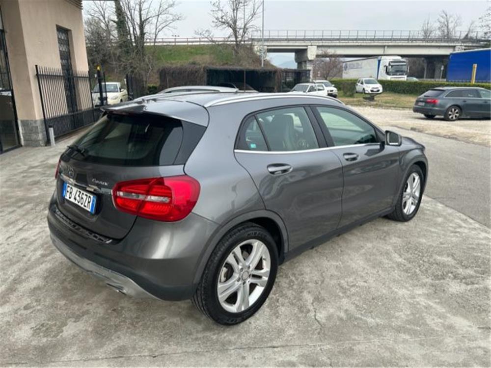 GLA 200   GLA 200 d Automatic 4Matic P