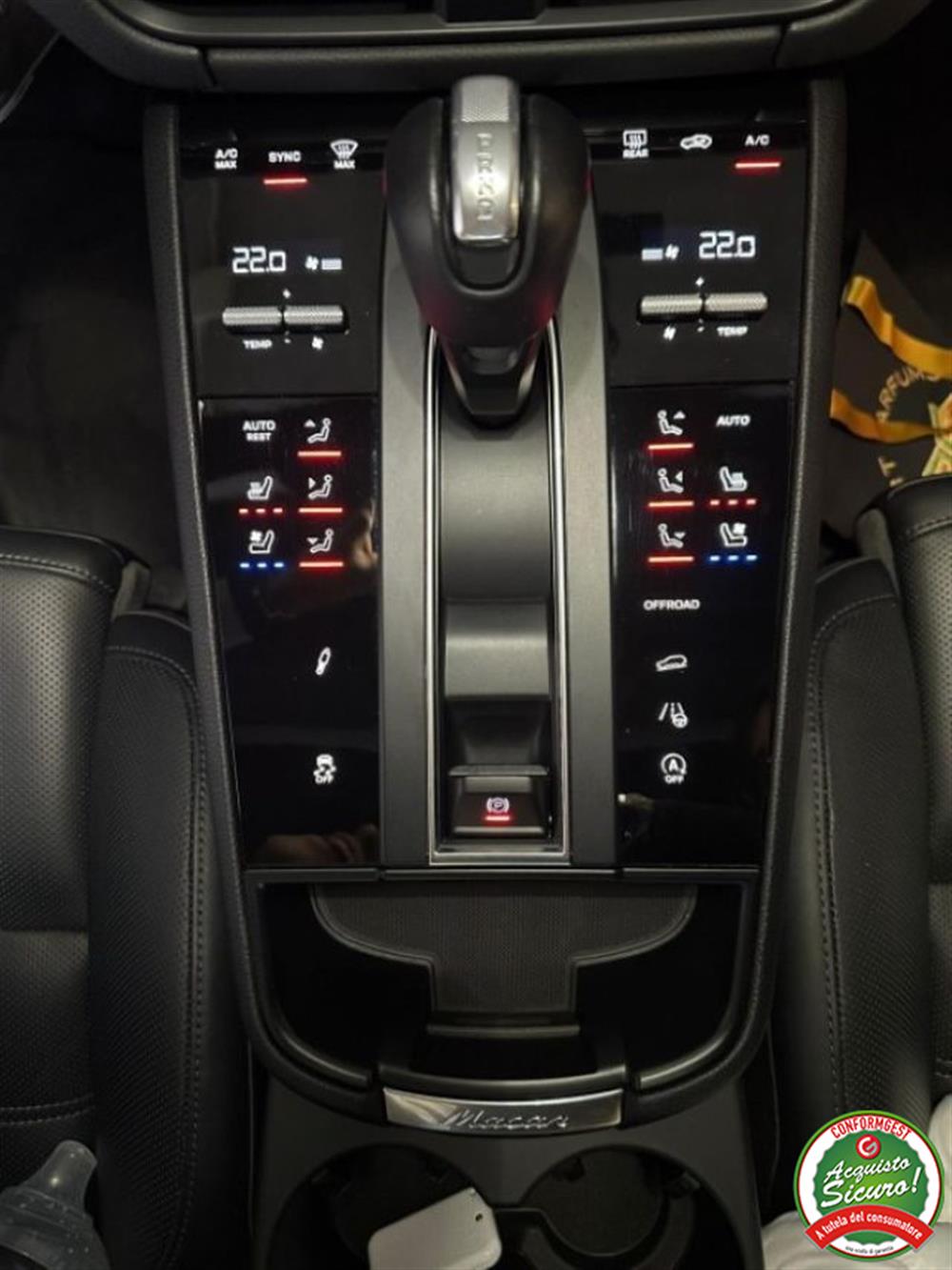 Macan   Macan 2.0 T