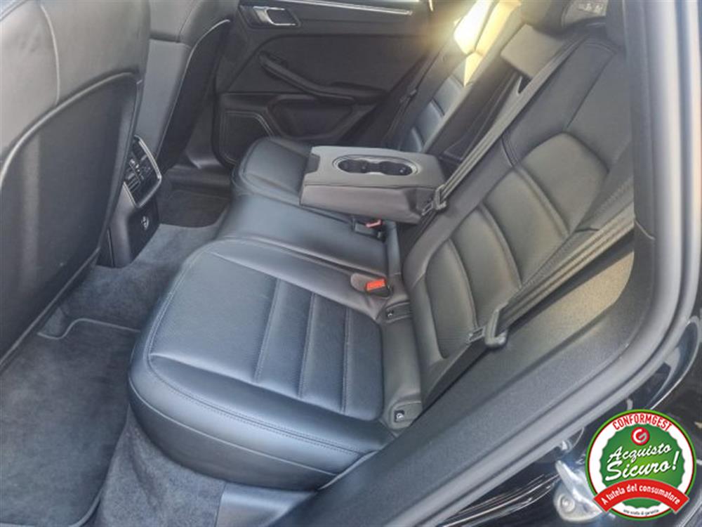 Macan   Macan 2.0 T