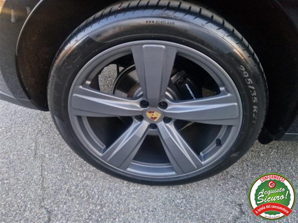 Macan   Macan 2.0 T