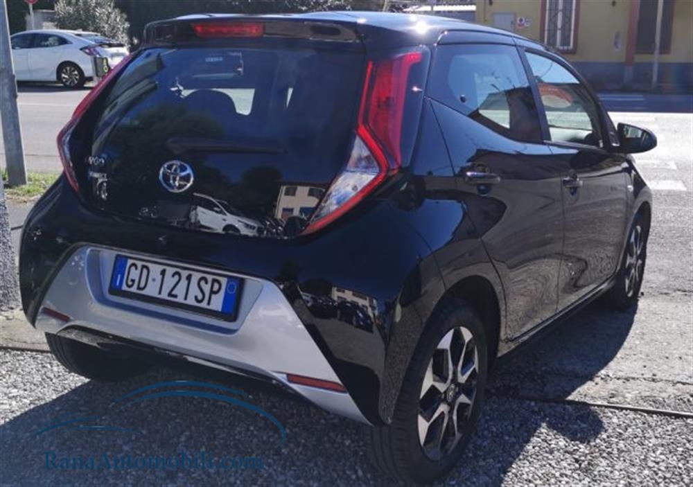 Aygo   Aygo Connect 1.0 VVT-i 5p
