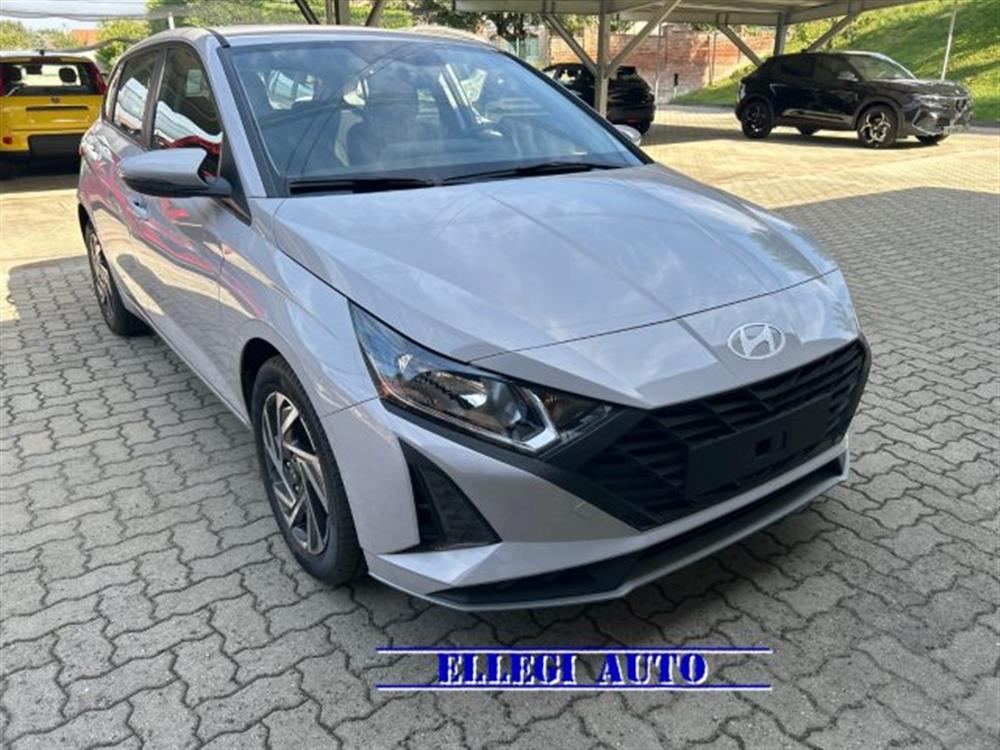 i20   i20 1.2 MPI MT Connectli