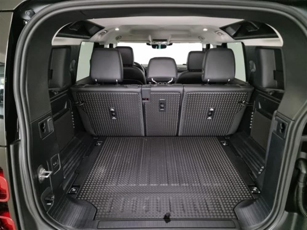 Defender   Defender 110 3.0D I6 200 CV A