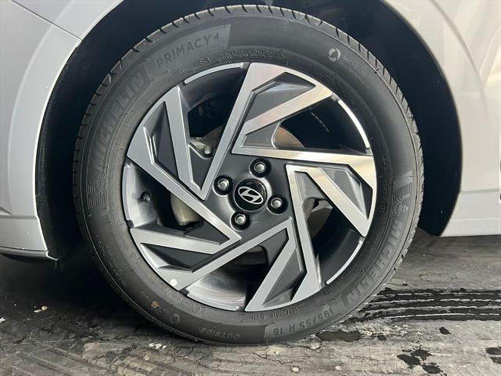 i20   i20 1.2 MPI MT Connectli