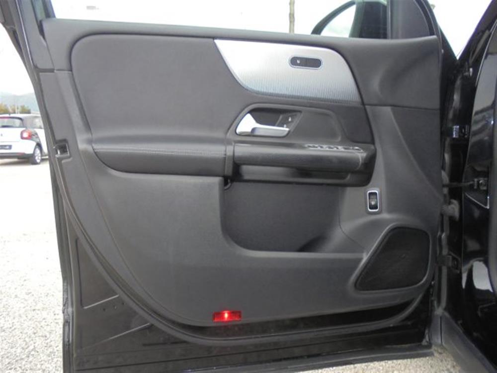 GLB 200   GLB 200 d Automatic 4Matic S