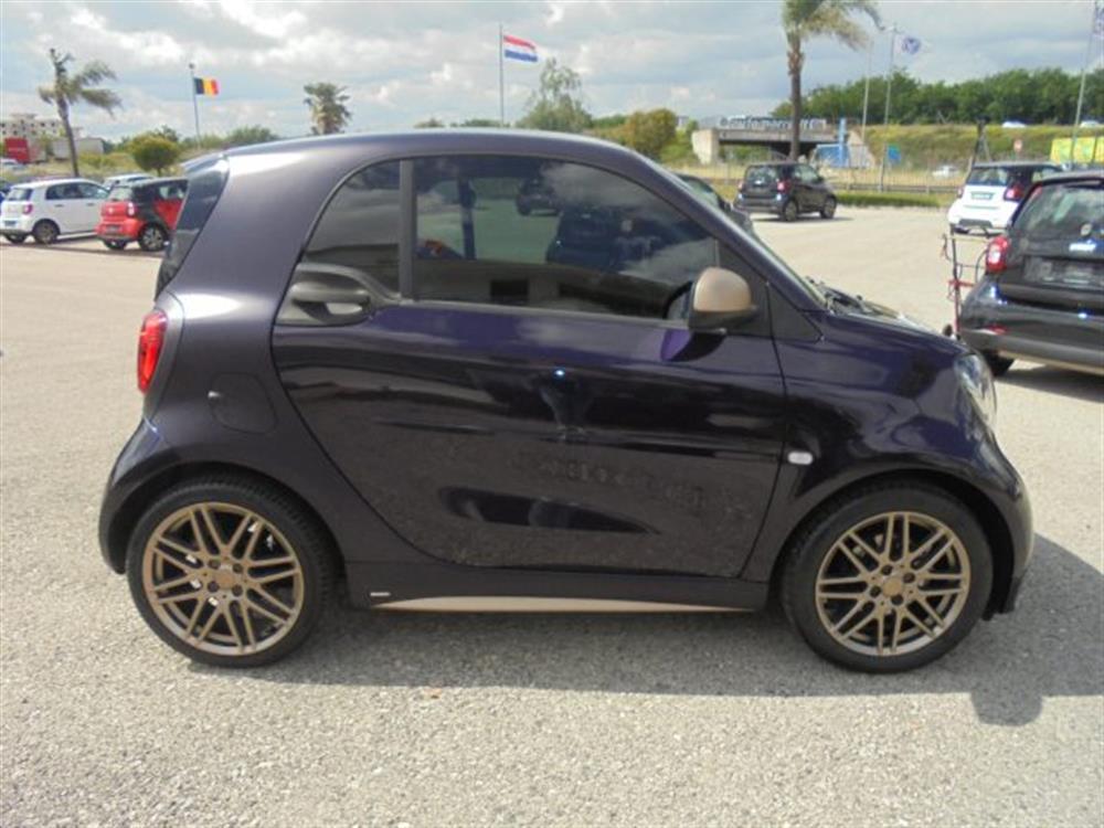ForTwo   ForTwo BRABUS 0.9 Turbo twi