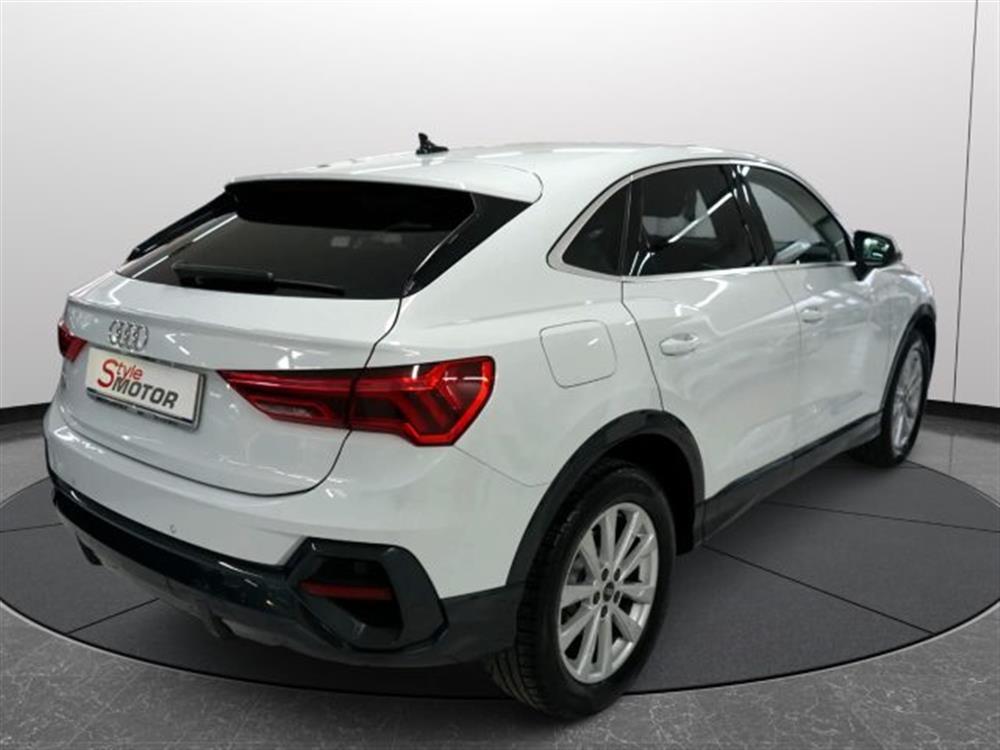 Q3   Q3 SPB SPORTBACK 35 TDI