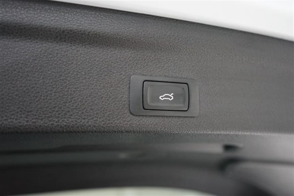 Q3   Q3 SPB SPORTBACK 35 TDI