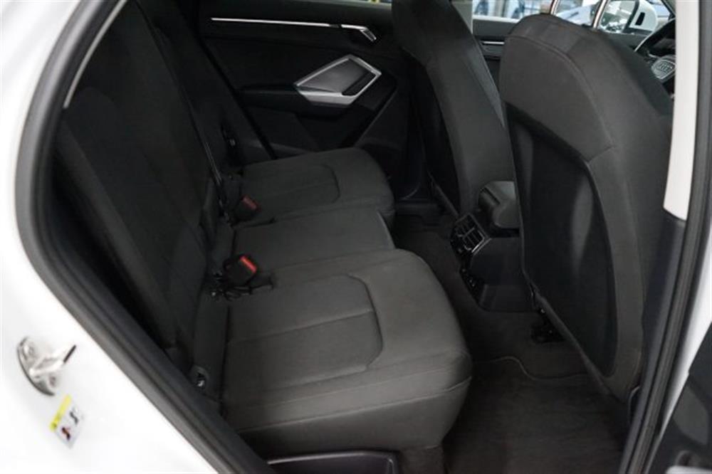 Q3   Q3 SPB SPORTBACK 35 TDI